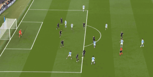 傲英意对决 神锋49场50球创欧冠纪录2-0！射门23-1 125亿豪门笑(图7)